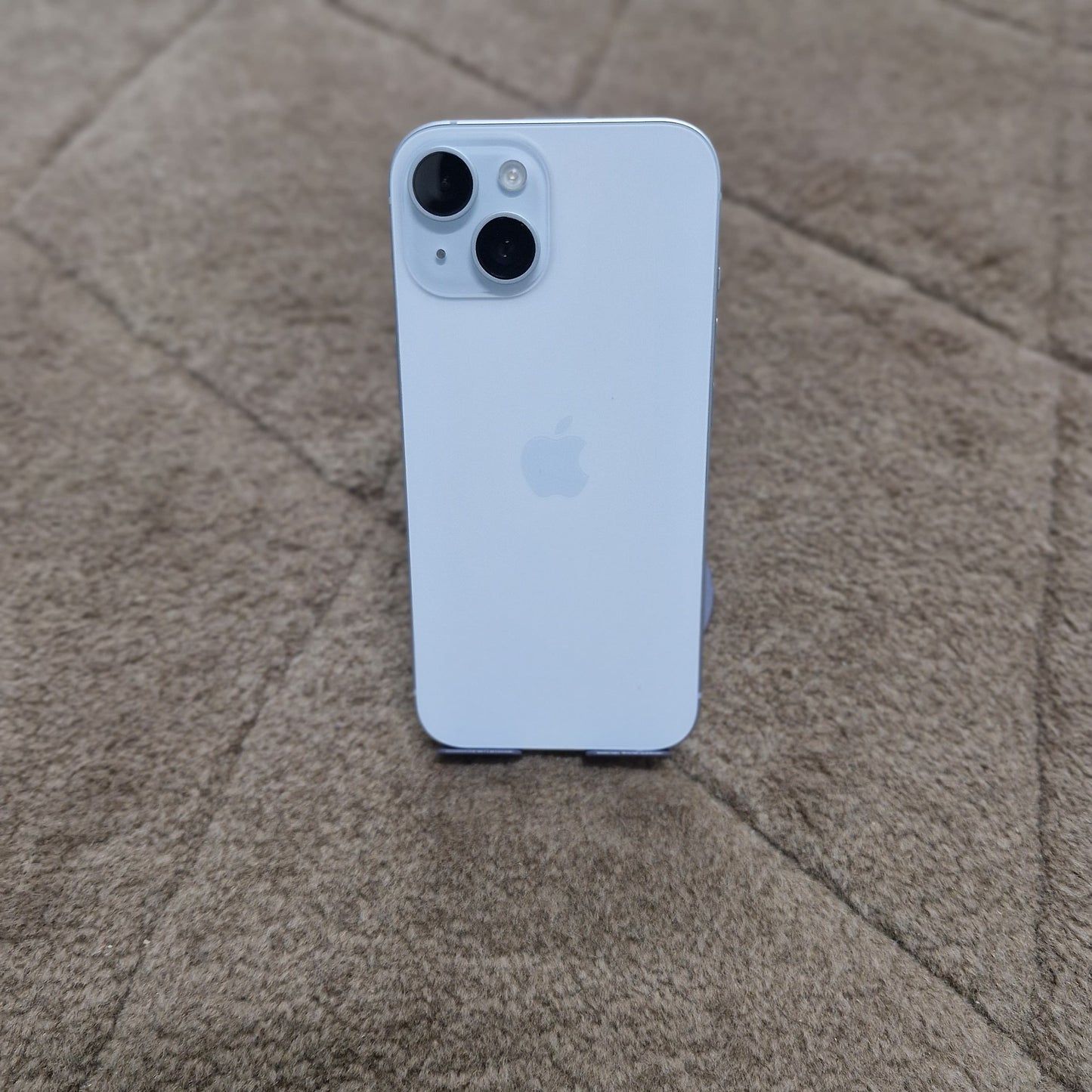 iPhone 15 — 128GB (Pre-Owned)