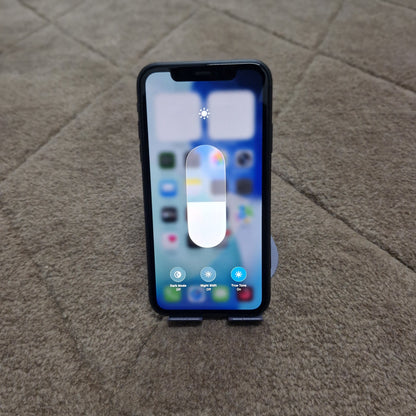iPhone 11 – 64 GB (Pre-Owned)