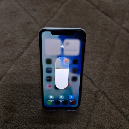 iPhone 11 – 128 GB (Pre-Owned)