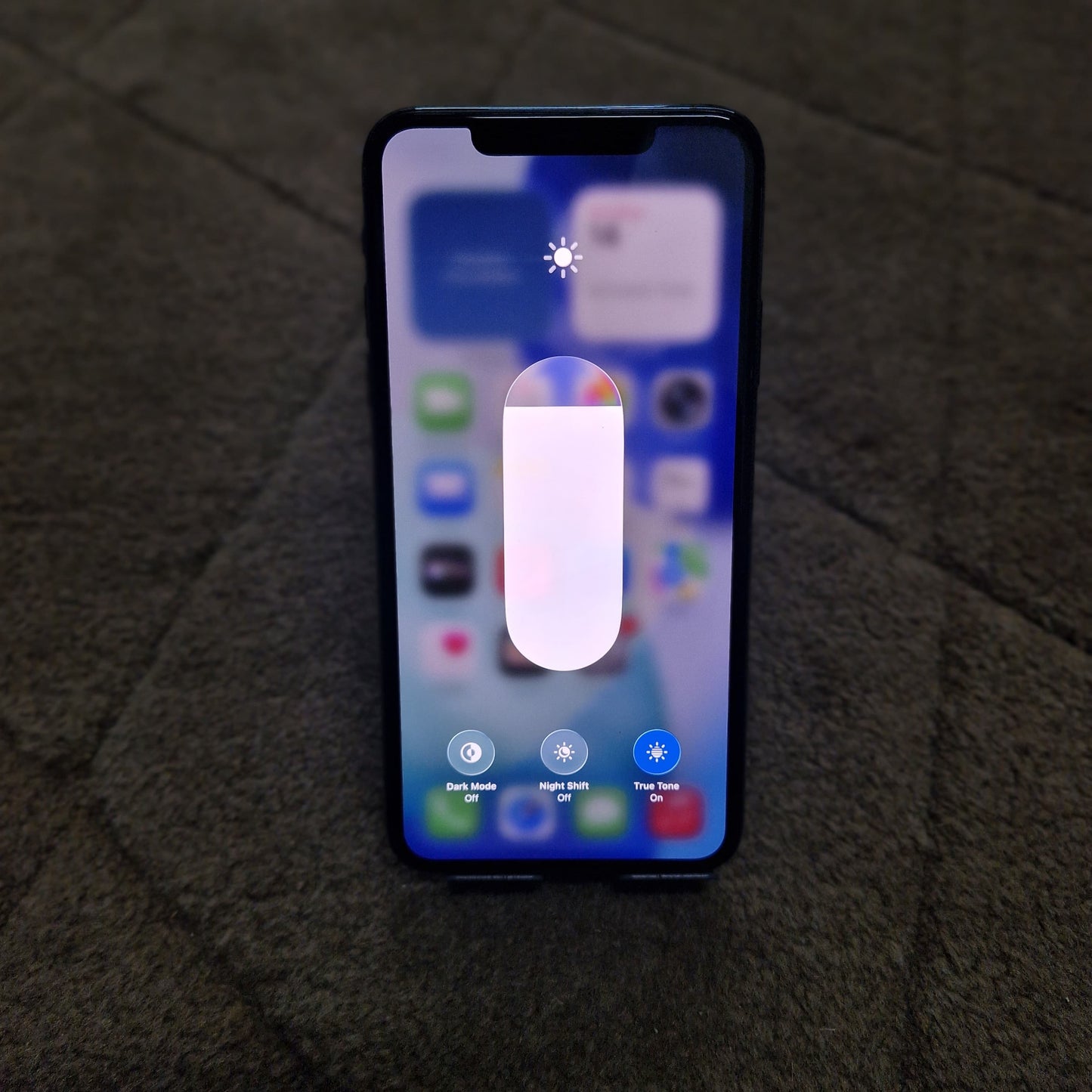 iPhone 11 Pro Max – 64 GB
(Pre-Owned)